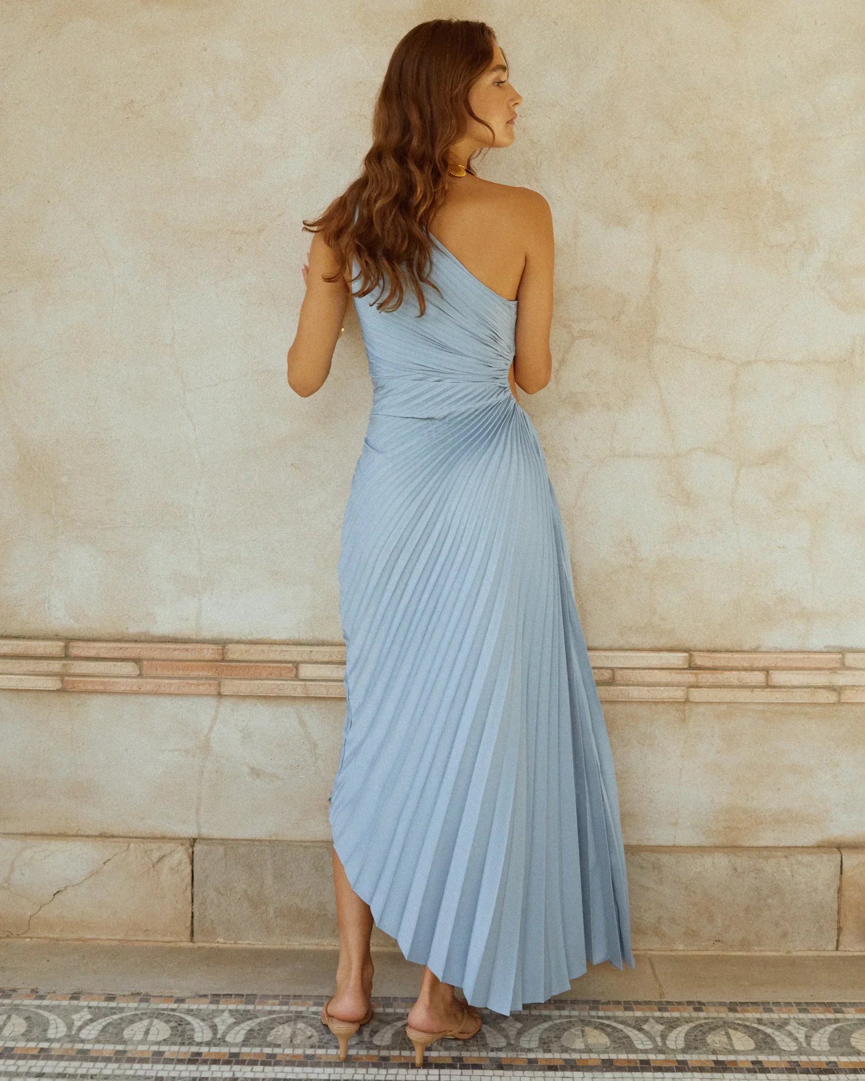 Delfina - Robe de Soirée Plissée Satin à Une Épaule